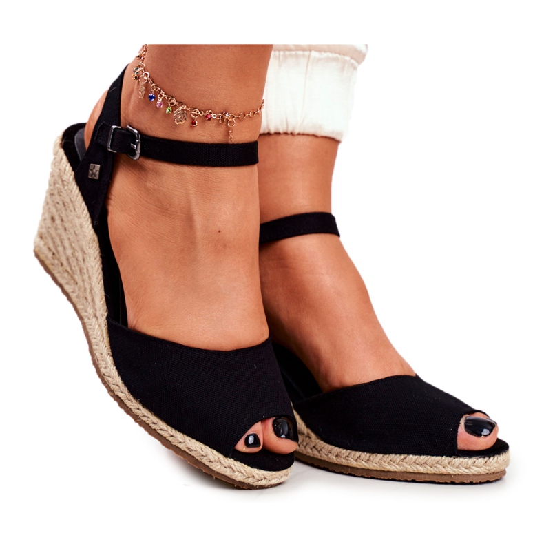Sandale pentru femei pe pană împletită Big Star Black DD274A209 negru