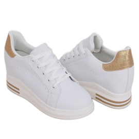 Adidași albi MY-0367 WHITE / GOLD pe o pană ascunsă de aur