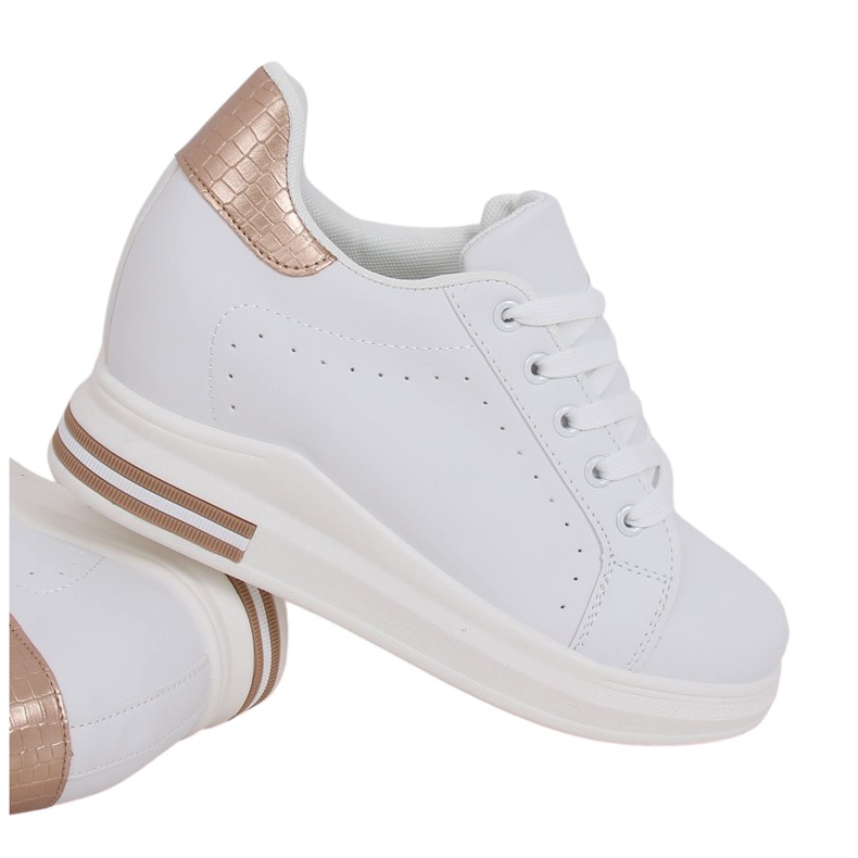 Adidași albi MY-0367 WHITE / CHAMPAGNE pe o pană ascunsă