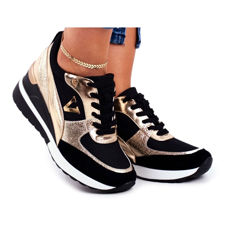 Vinceza Încălțăminte sport pentru femei Adidași negri și aurii 21-10574 negru galben