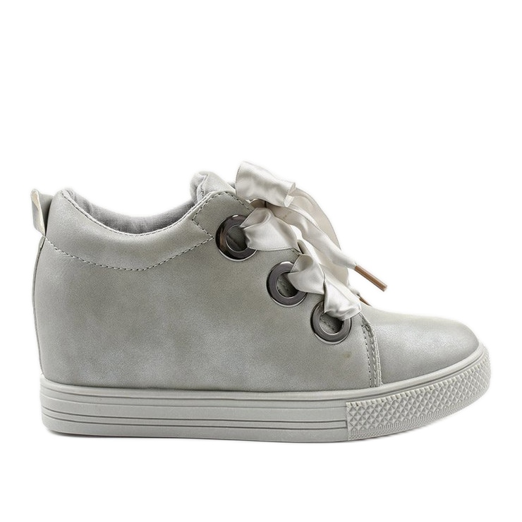 Adidași gri pe o pană panglică Sherene Adidași gri pe o pană panglică Sherene