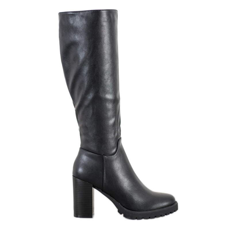 Sergio Leone Cizme pe un stâlp negru Sergio Leone Cizme pe un stâlp negru