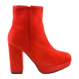 Botine roșii din piele de căprioară pe stâlpul Skye roșu Botine roșii din piele de căprioară pe stâlpul Skye roșu