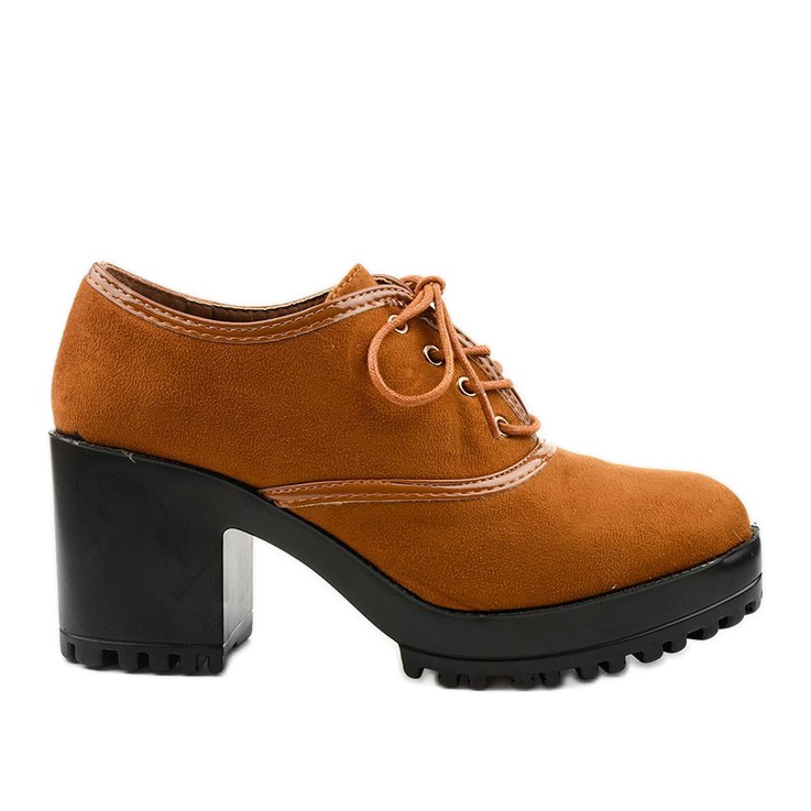 Cizme de cămilă dantelate pe un bloc Clearfall maro