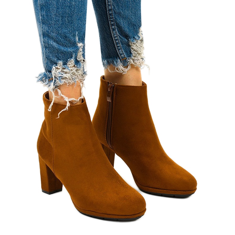 Cizme de cămilă pe stâlp, piele de căprioară Xentora maro Cizme de cămilă pe stâlp, piele de căprioară Xentora maro