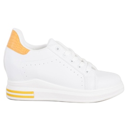 SHELOVET Pantofi sport pe o pană alb galben SHELOVET Pantofi sport pe o pană alb galben