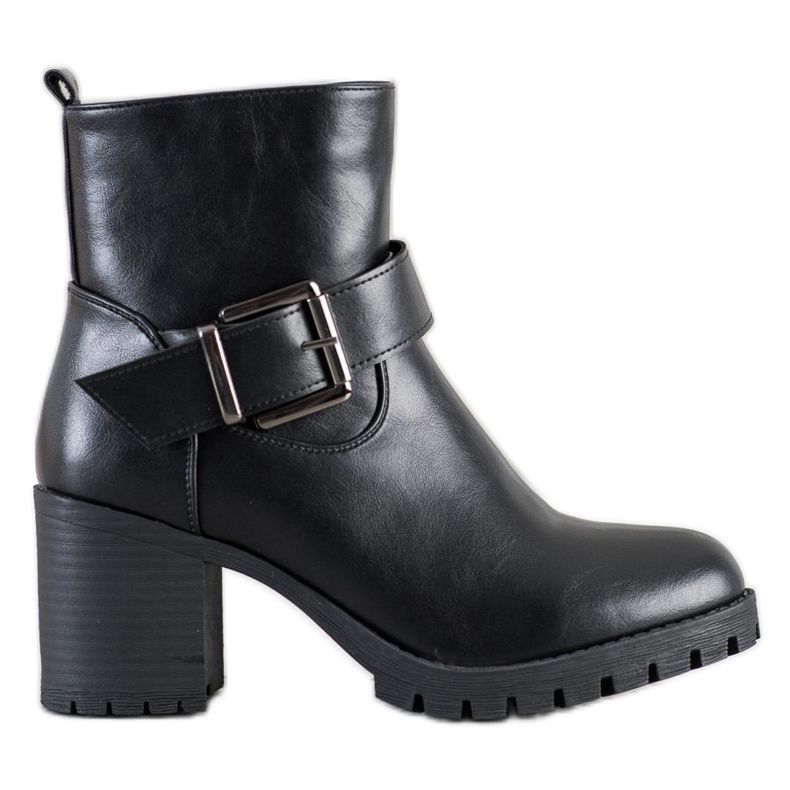 SDS Muncitori cu stil la un bar negru