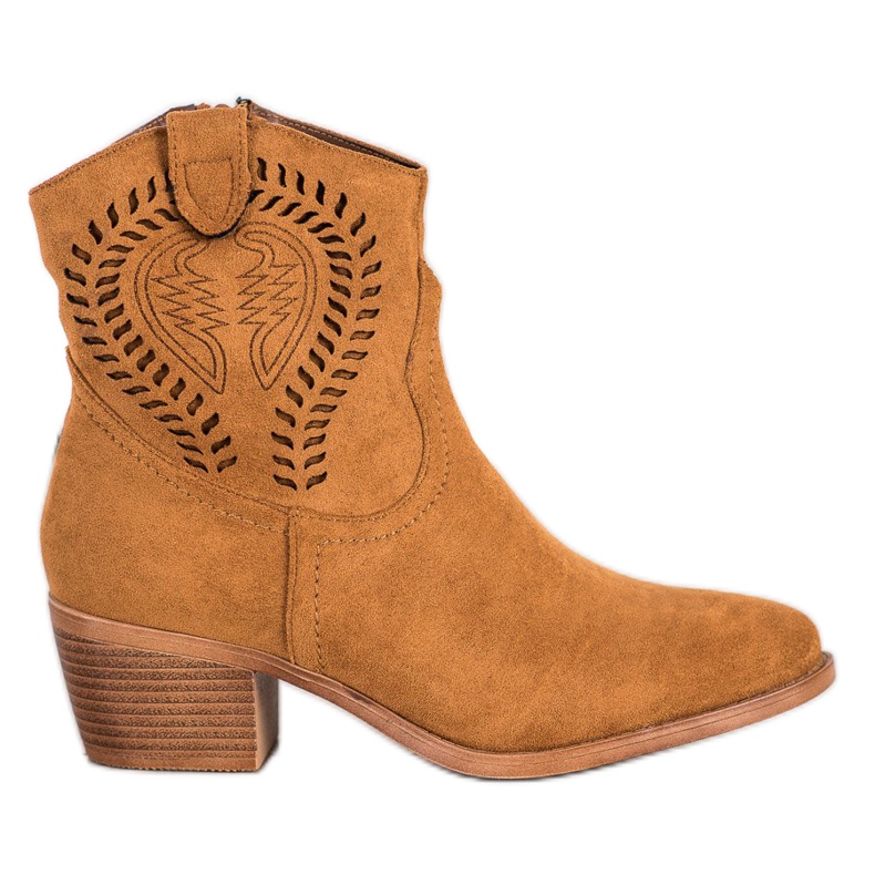 Cm Paris Cowgirls cu un model maro