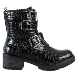 Super Me Lucrători pe un glisor de imprimare șarpe negru Super Me Lucrători pe un glisor de imprimare șarpe negru