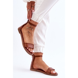 Sandale cu fermoar plat din piele maro Millou 2
