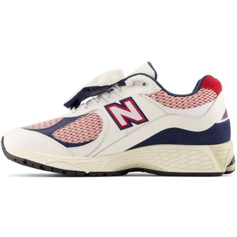 Pantofi New Balance M2002 Rve M NBM2002RVE alb 1