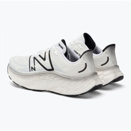Pantofi de alergare New Balance Fresh Foam More v4 M NBMMORCW4 alb 5