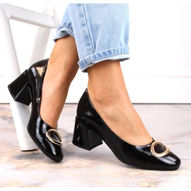 Pompi de dama din piele lacuita pe toc decorativ negru Vinceza 10930 1