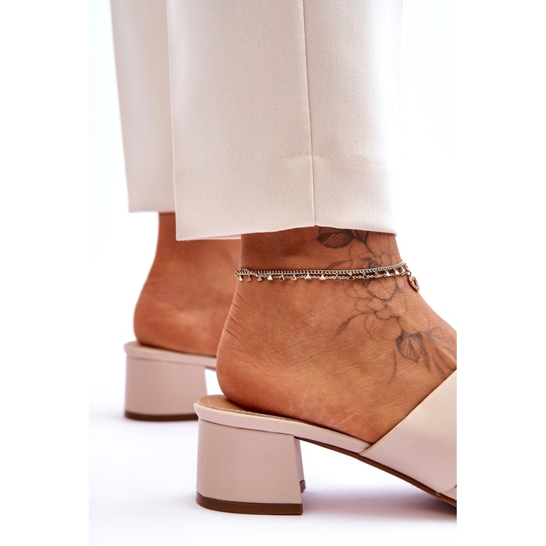 Flip-flops din piele bej clasică cu toc scăzut 4