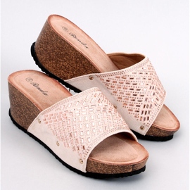 Sandale cu pană Greco Caisă bej 1 Sandale cu pană Greco Caisă bej 1