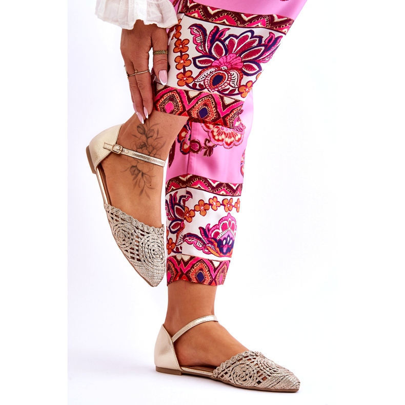 Sandale plate de damă elegante, aurii de aur 5