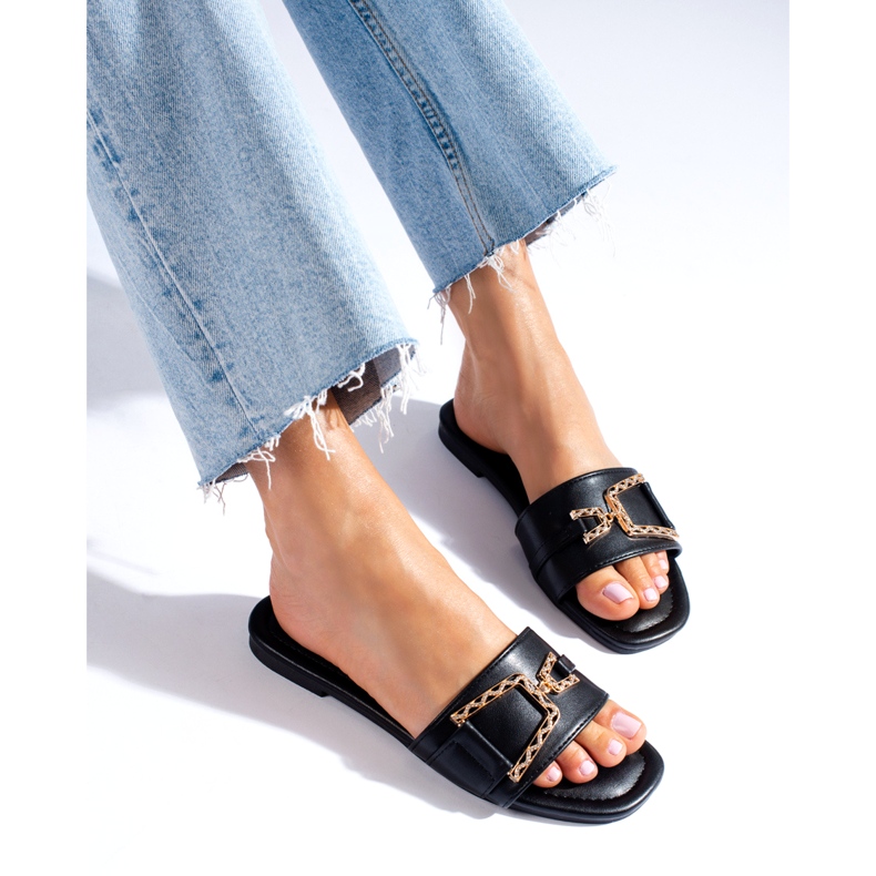 Sandale de damă negre cu cataramă aurie de la Shelovet negru 1