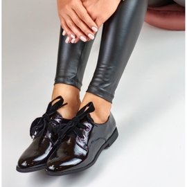 La.Fi Pantofi eleganti lacuiti negru 1