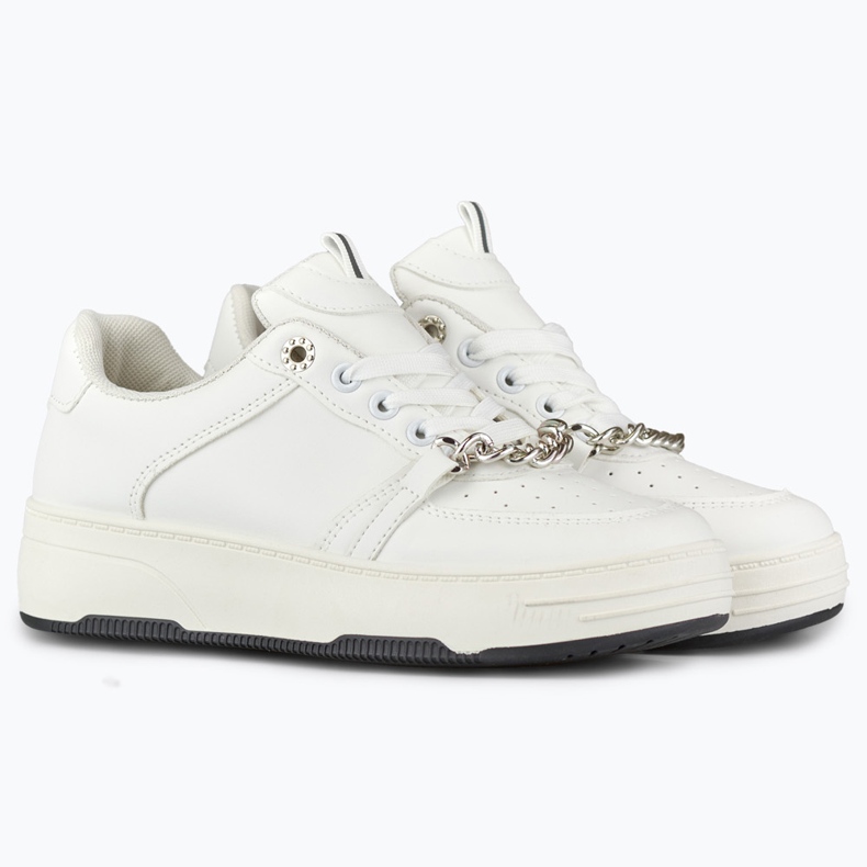 Pantofi sport albi cu lant 2