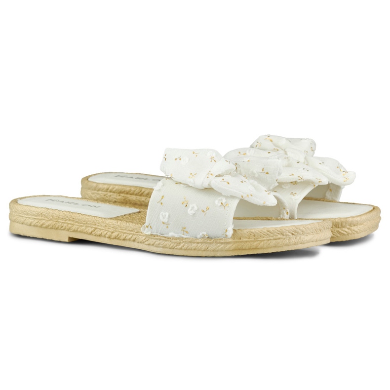 Papuci albi de dama cu fundita 2