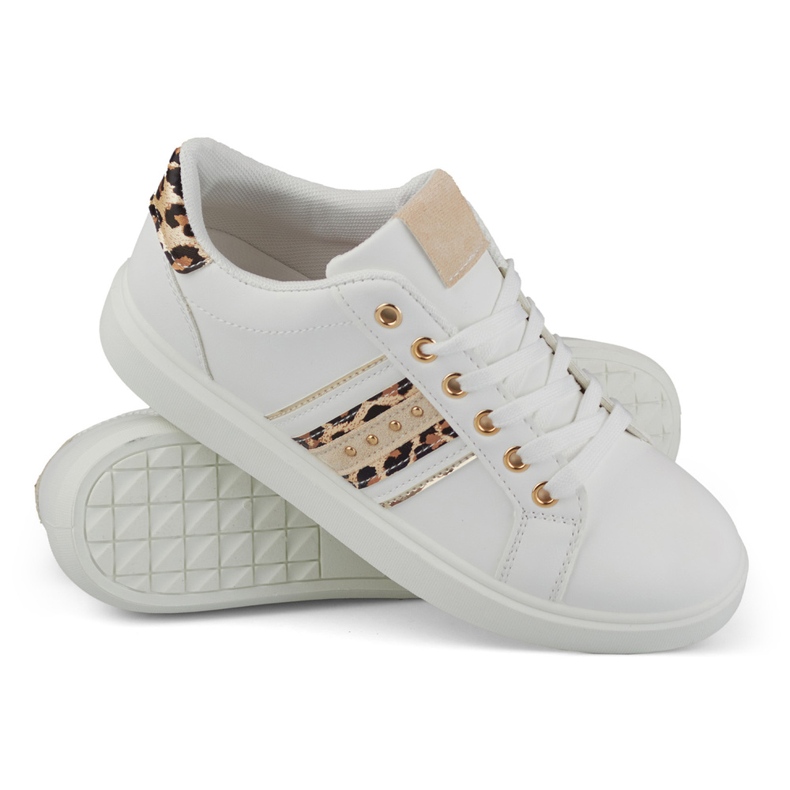 Pantofi sport de dama albi cu un decor delicat 2