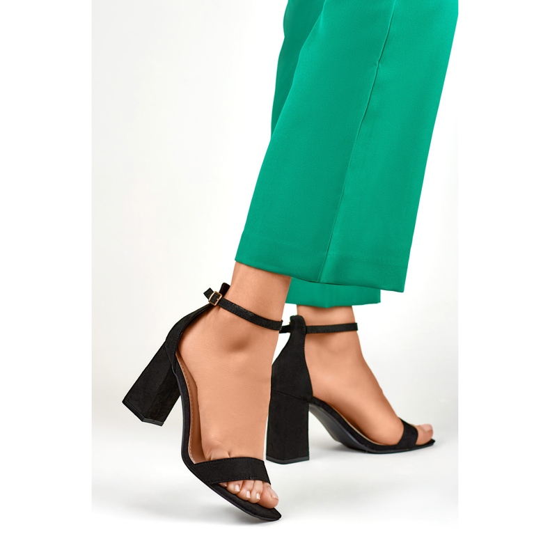 Sandale negre cu toc inalt negru 1