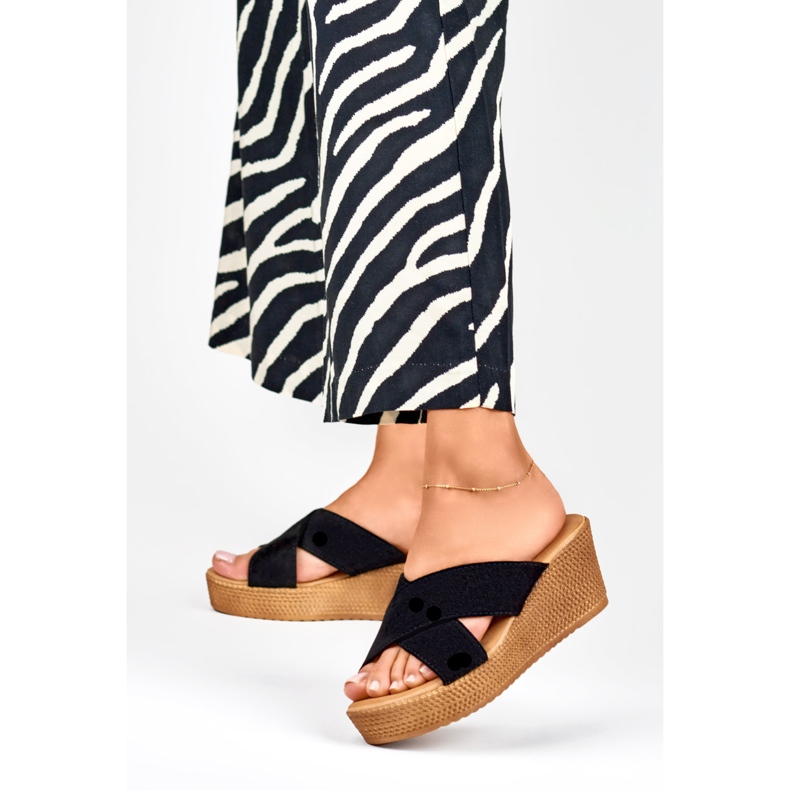 Papuci negri pentru femei negru 2 Papuci negri pentru femei negru 2