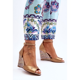 Sandale cu pană din piele Laura Messi 2603/784 Aur de aur 1