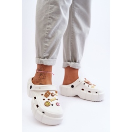 Tobogani De Dama De Spuma Crocs Cu Decoratiuni Alb Marlett 2 Tobogani De Dama De Spuma Crocs Cu Decoratiuni Alb Marlett 2