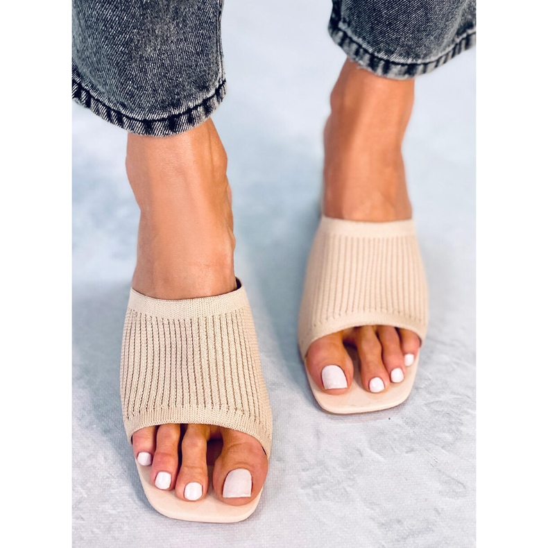 Greet Sandale cu toc bej 1