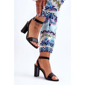 Sandale clasice de damă cu toc Treada neagră negru 2