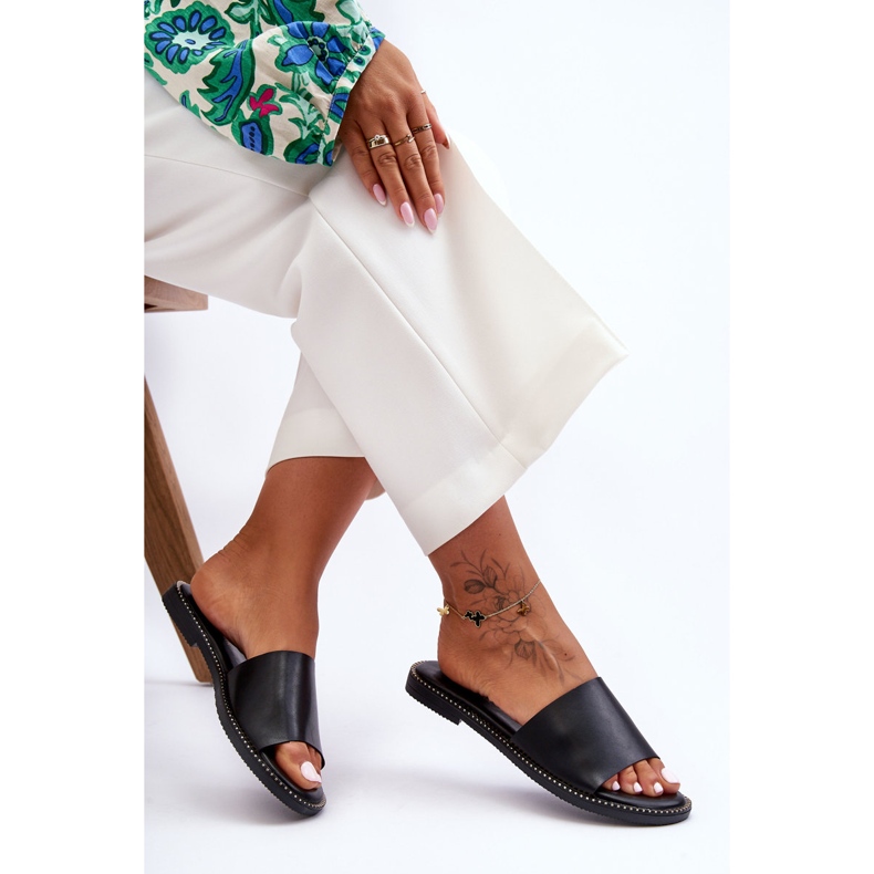 Papuci clasici pentru femei Afrodita negru 1