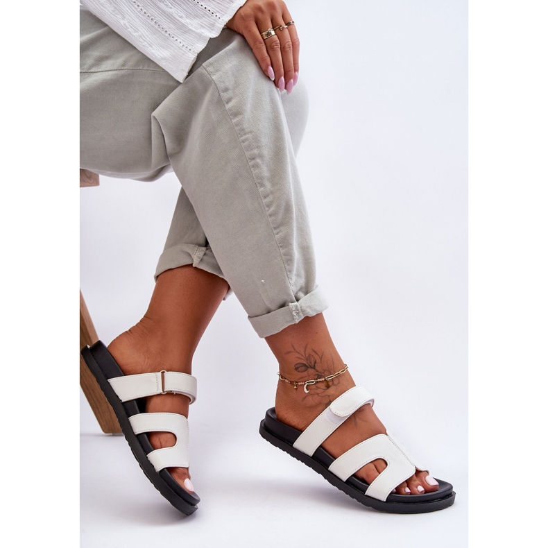 Papuci De Damă Clasici Piele Cu Velcro Amedon Alb 1 Papuci De Damă Clasici Piele Cu Velcro Amedon Alb 1