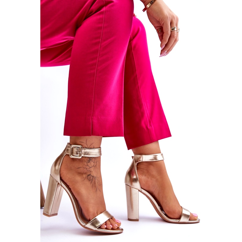 Sandale aurii metalice cu toc înalt de aur 3