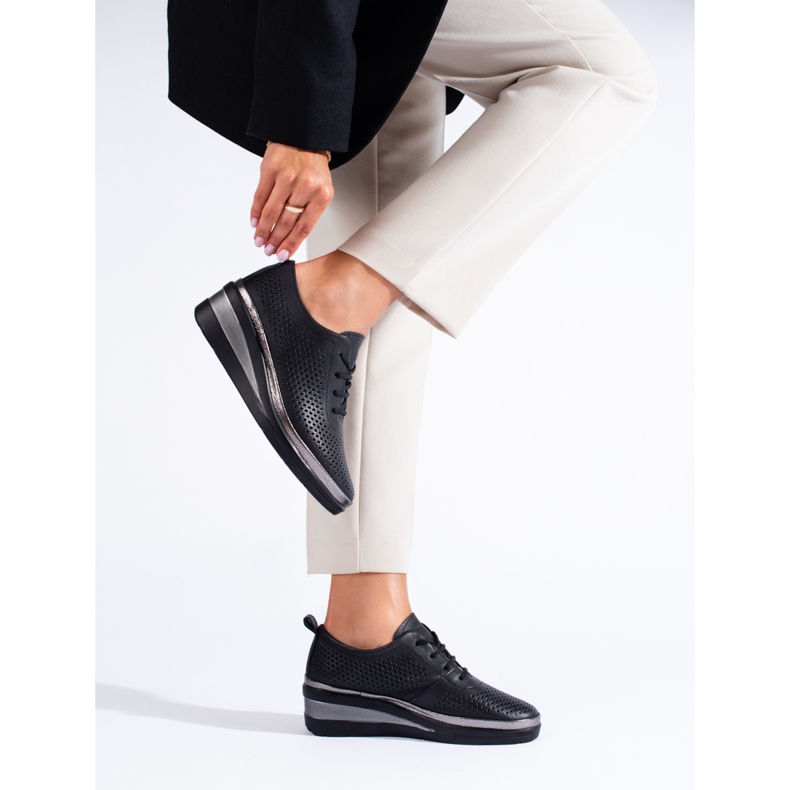 Pantofi cu pană din piele neagră de la T.Sokolski negru 2