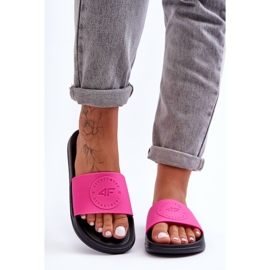 Papuci sport pentru femei 4F 4FSS23FFLIF069-55S roz-negru 2
