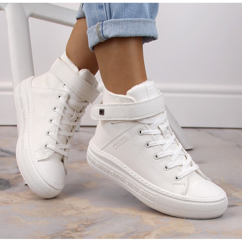 Tenisi izolați cu șireturi și velcro alb Big Star MM274006 1 Tenisi izolați cu șireturi și velcro alb Big Star MM274006 1
