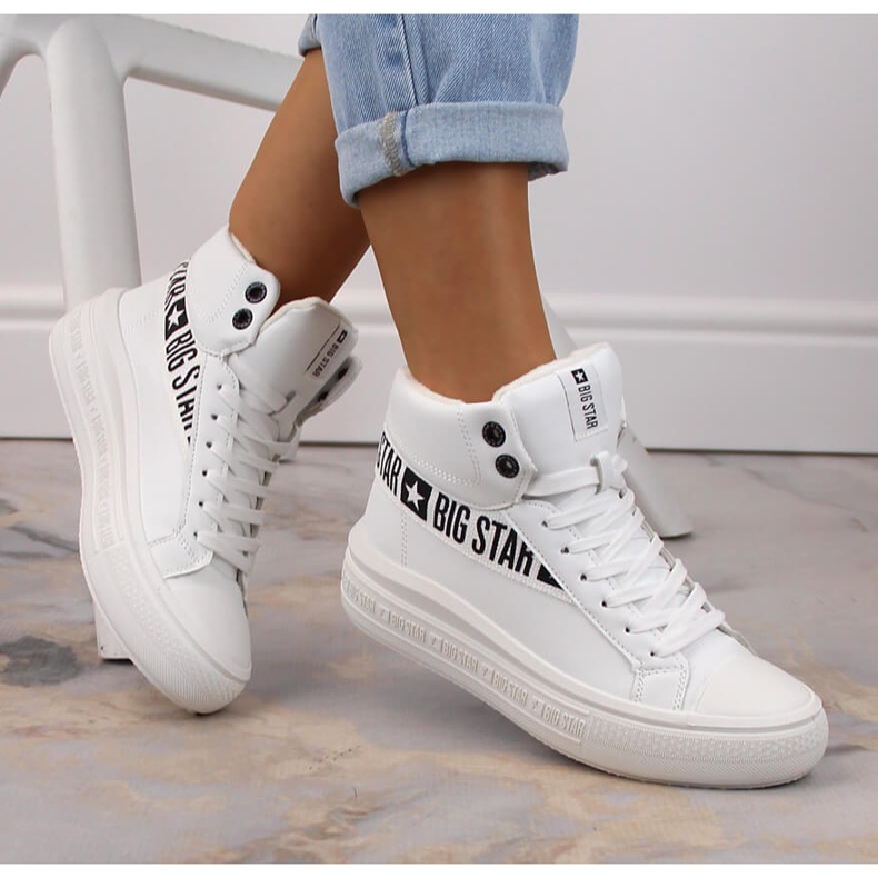 Pantofi sport izolați alb Big Star MM274009 1