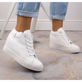 Pantofi sport izolați Big Star W INT1899B alb 2
