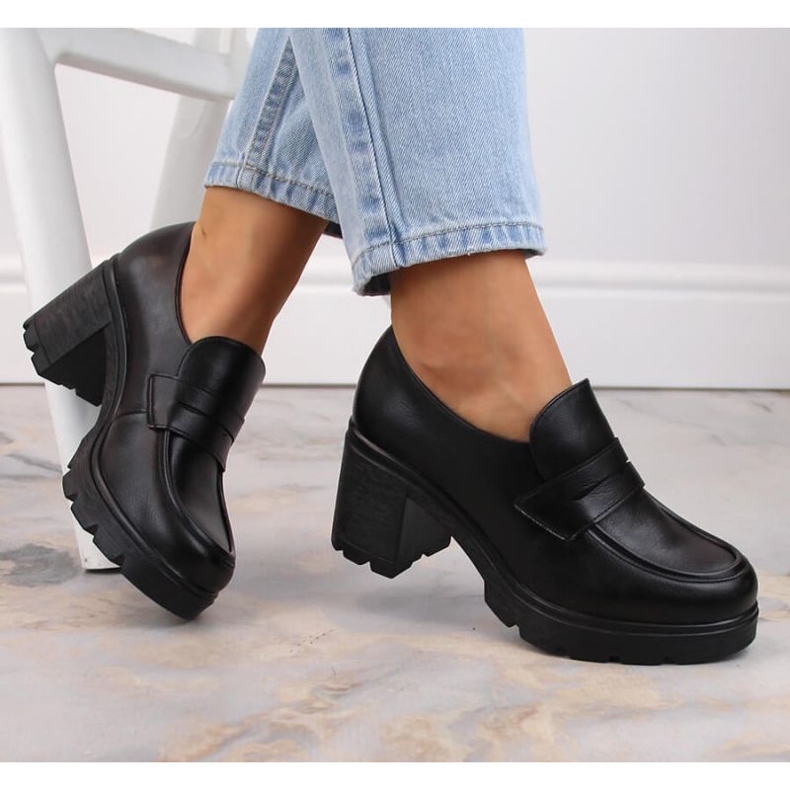 Pantofi pe post Potocki W WOL166A negru 1