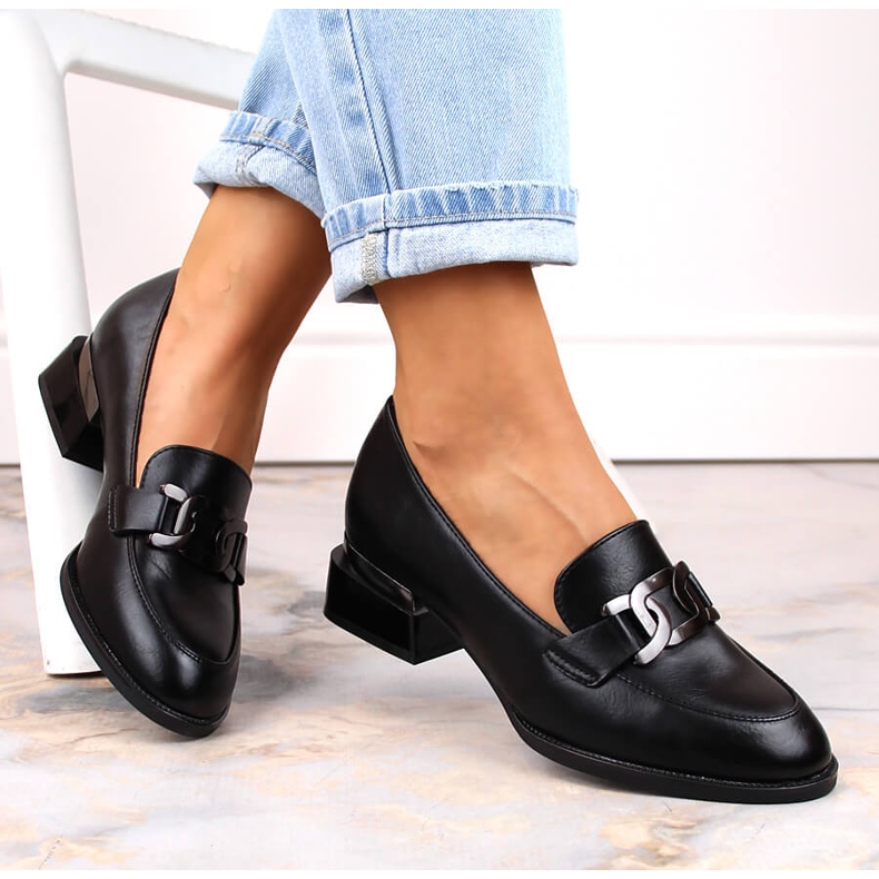 Pantofi plati cu lant negru Vinceza 58162 1