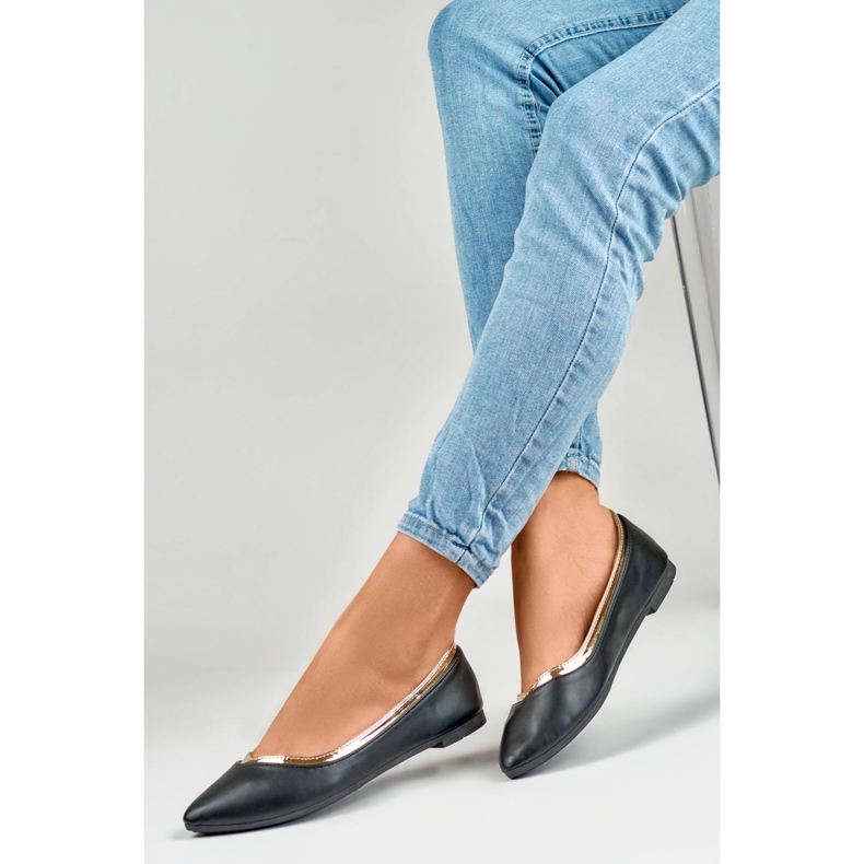 Balerini negri de damă cu un plus auriu negru 1