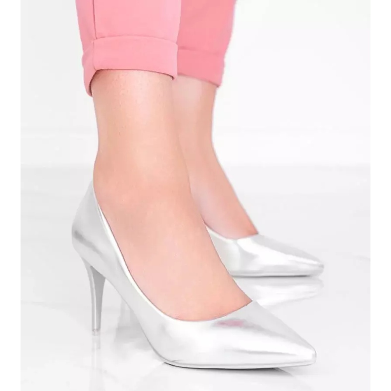 Pompă de argint pe toc Venicia 1