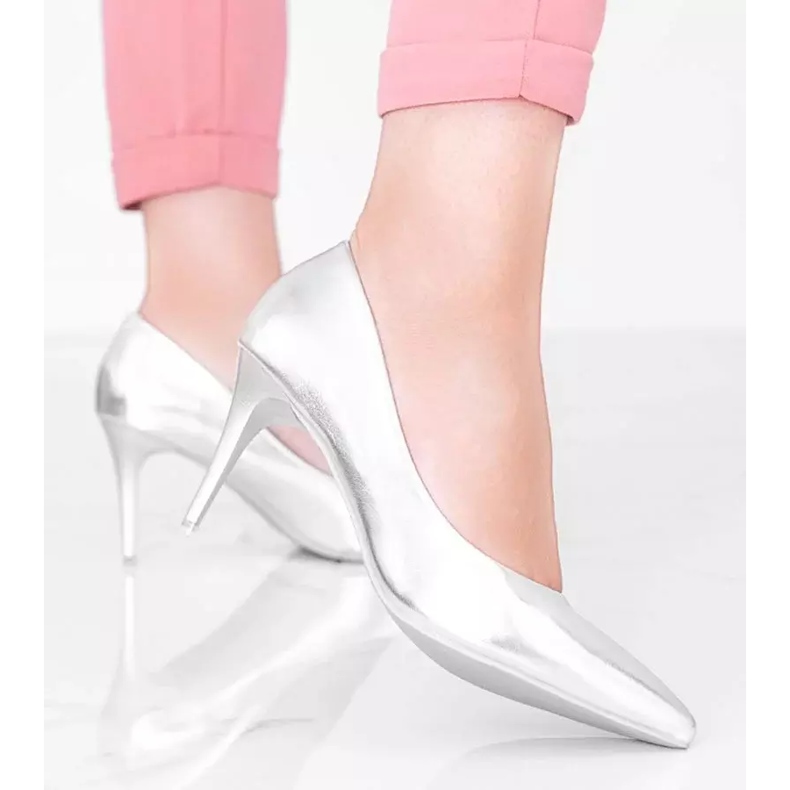 Pompă de argint pe toc Venicia 2