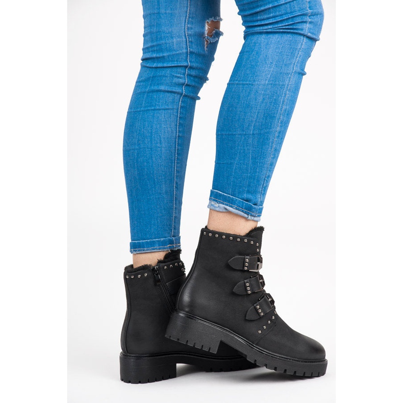 Muncitori betler negru 2