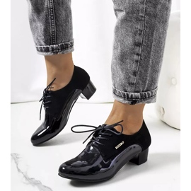 BM Brogues negre pe postarea Floore negru 1 BM Brogues negre pe postarea Floore negru 1