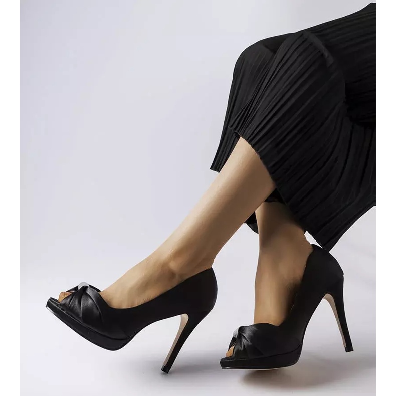 Tocuri negre peep toe de la Paré negru 1