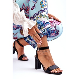 Sandale Clasice Damă Pe Toc Negru 2