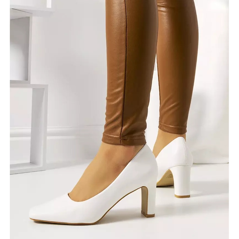 Pompe albi Graves de damă ecru 1