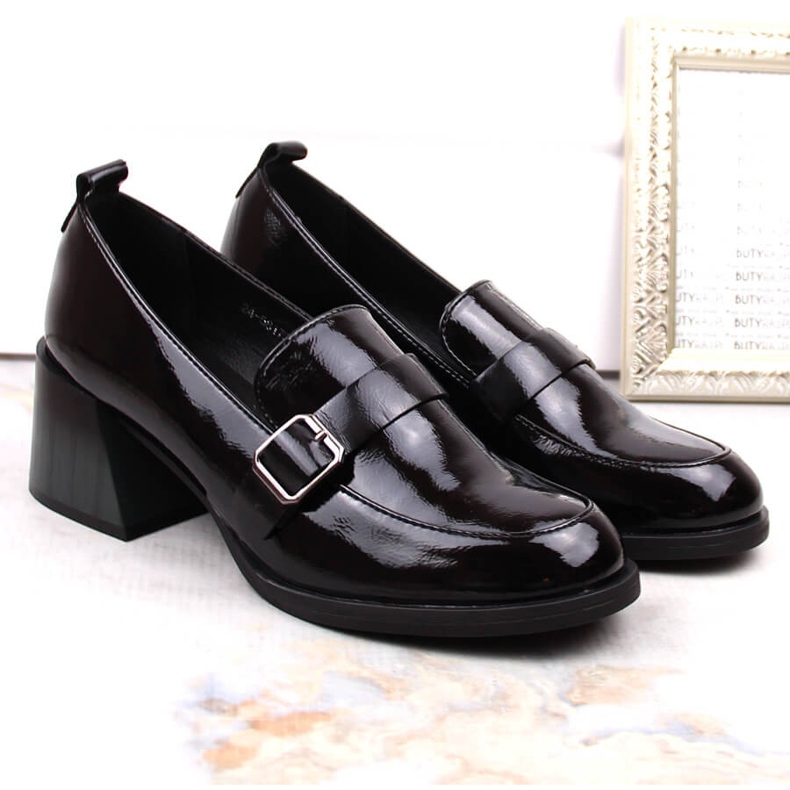 Pantofi de dama lacuiti in negru cu tocuri decorative Vinceza 58173 2